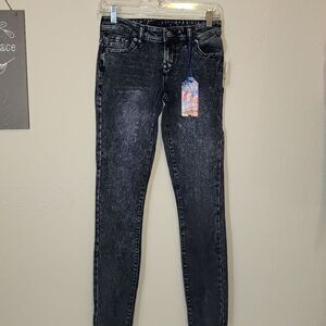 Wall Flower stonewash slim Jeans